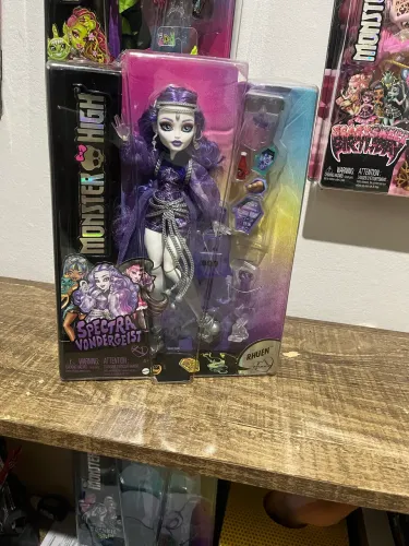 Boneca monster high spectra g3 lacrada
