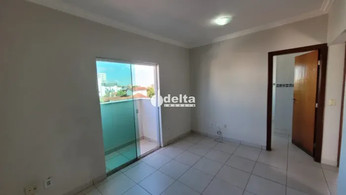 Apartamento com 2 quarto disponível para venda no bairro Umuarama em Uberlândia-MG
