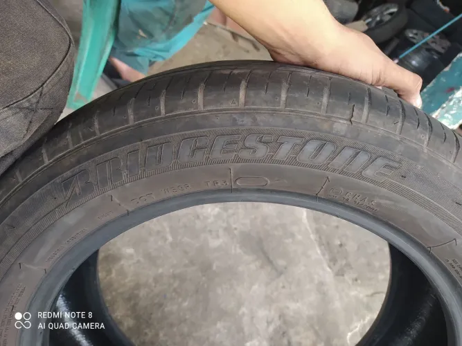 Pneu Aro 17 Numeração 215/55 R17 Bridgestone