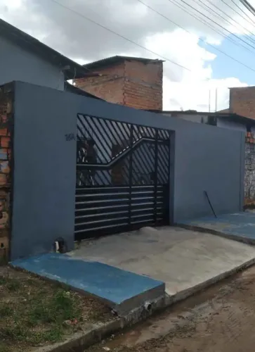 Vendo essa Casa no Bairro Tancredo Neves, somente venda não troco