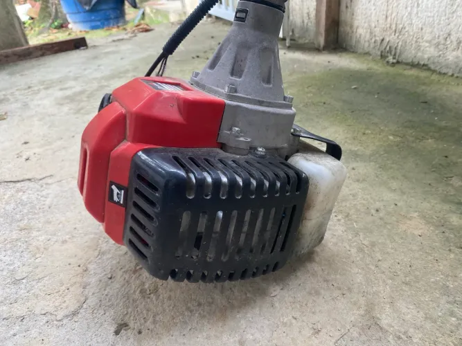 Máquina TOYAMA 52cc