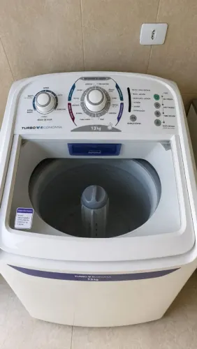 Máquina de lavar Electrolux 13 kilos bem conservada