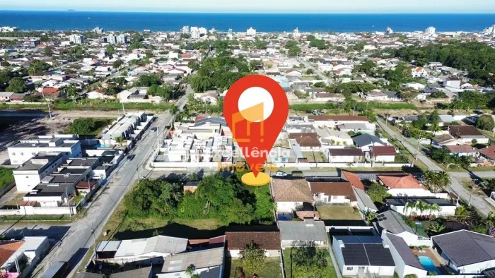 Terreno em Gaivotas a 780 metros do mar