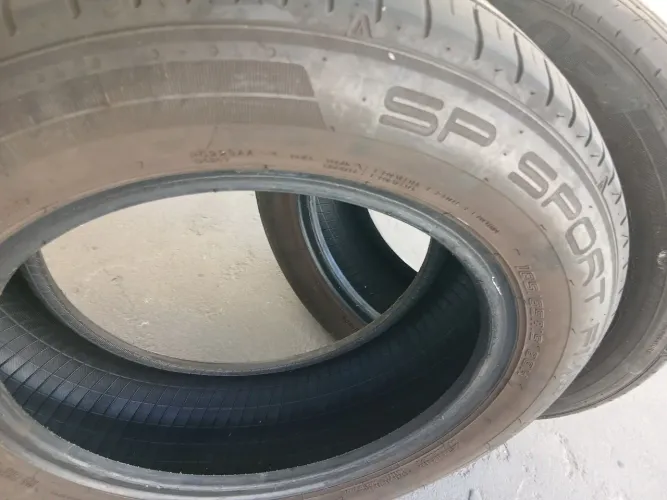 2 pineos aro 15 muita borracha ainda da pra rodar bastante