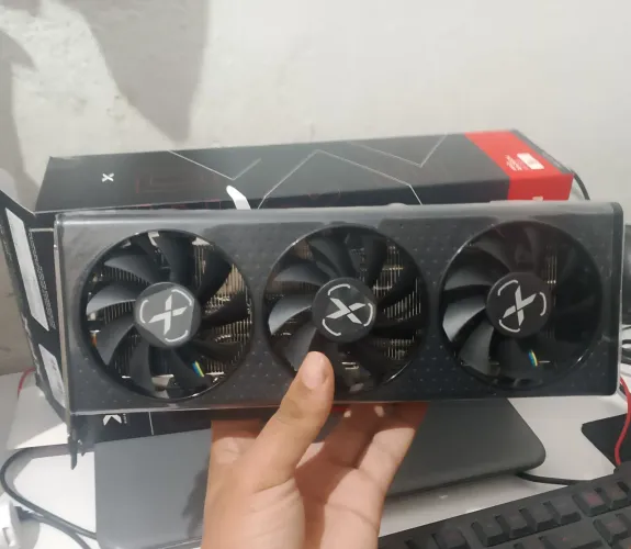 Placa de vídeo RX 7600 XFX