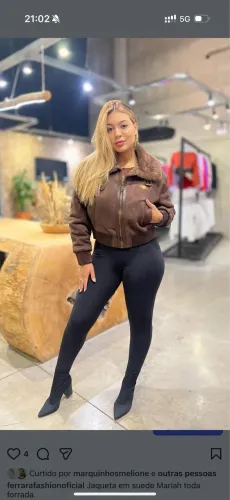 Jaqueta toda forrada em suede!