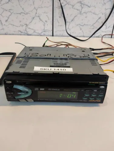 RÁDIO CD AUTOMOTIVO ALPINE COMPATÍVEL COM TOYOTA  COROLLA HILUX  - USADO 