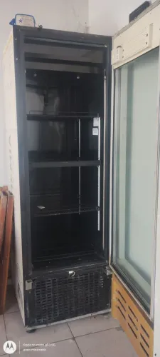Freezer vertical
