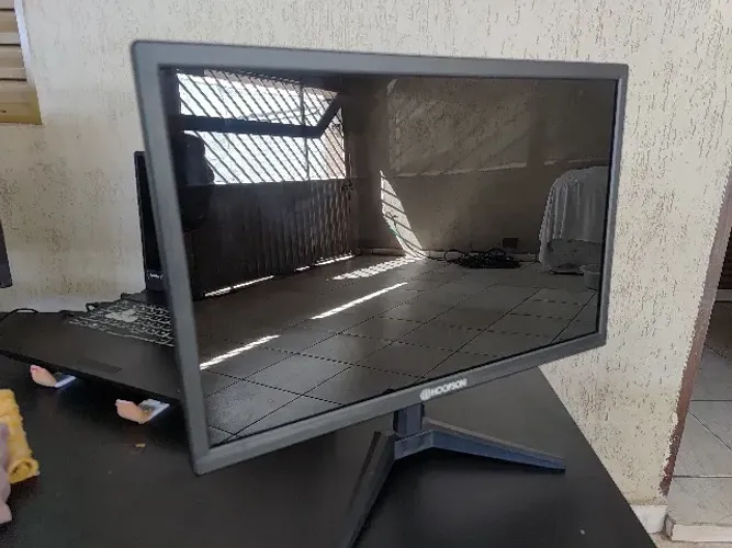 Monitor PC Hoopson 20" LED (MH-20) - Excelente Estado