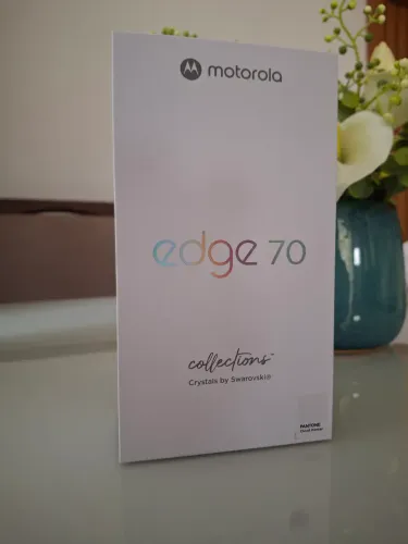 (Novo) Motorola Edge 70 by Swarovski 24GB RAM 512GB 