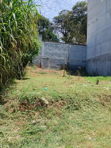 Terreno próximo ao aquário da jacu pêssego