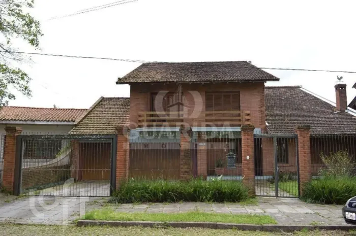 Casa à venda em Vila Assunção com 800 m², 4 quartos, 1 suíte, 3 vagas