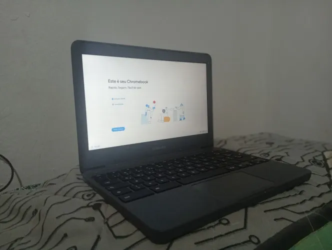 Chromebook Samsung usado funcionando 100% e carregador original de fábrica