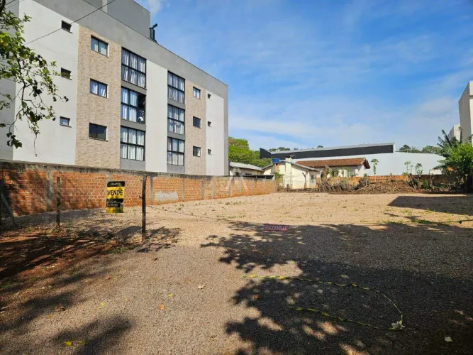 Terreno à venda no Bairro JARDIM SANTA MARIA em TOLEDO por R$ 630.000,00