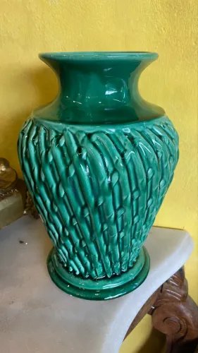 Lindo vaso de cerâmica