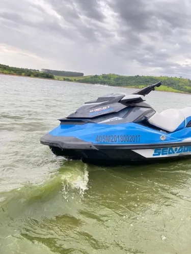 Jet ski