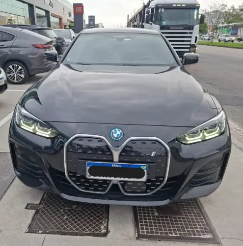 BMW i4 E-drive 35 M Sport (elétrico) 2024