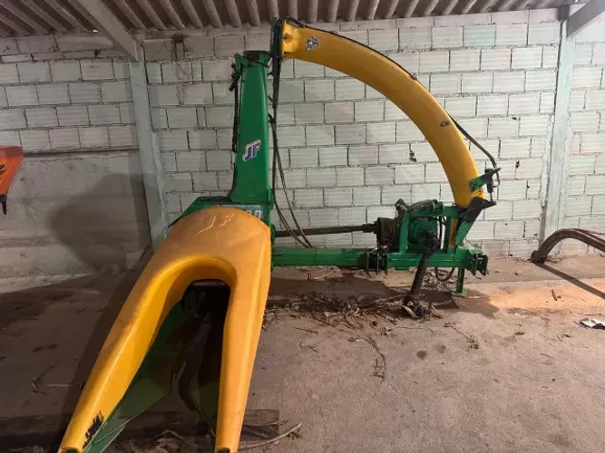 Ensiladeira - JC120 - 2019. Novíssima - Jogo de faca novo.