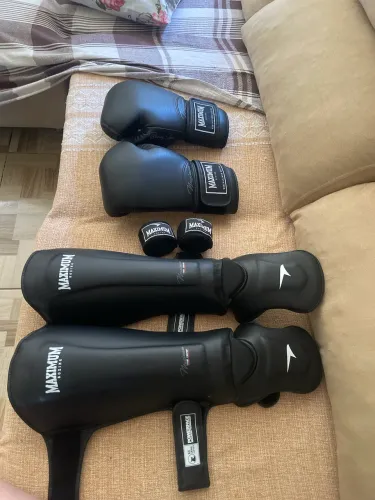  KIT MUAY THAI NOVO (NUNCA USADO!