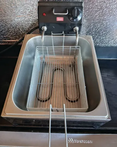 Fritadeira elétrica 220v 5 litros