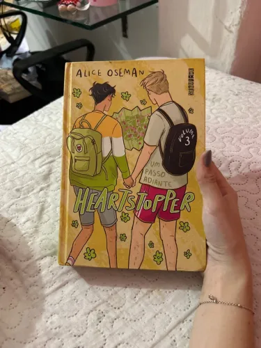 Livro Heartstopper Volume 3