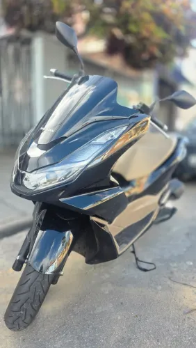 PCX DLX 2026