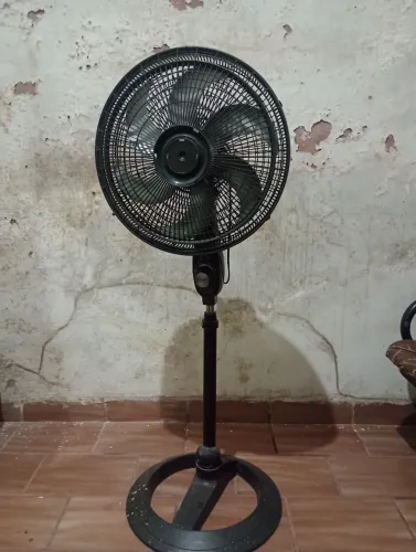 Ventilador mundial de coluna completo