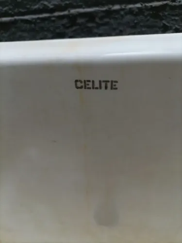 Tanque de louça Elite.