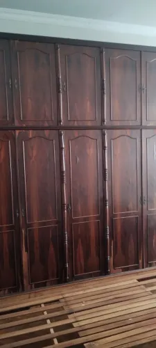 Vendo guarda-roupas duplex (de casal ) com 10 portas.