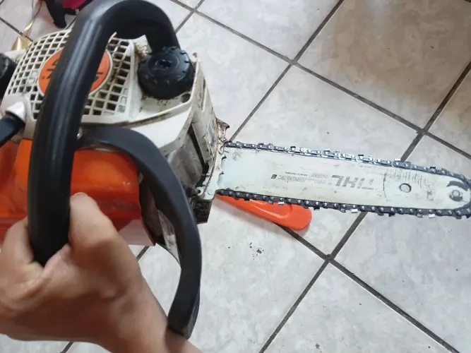 Vendo Serra elétrica 1.100