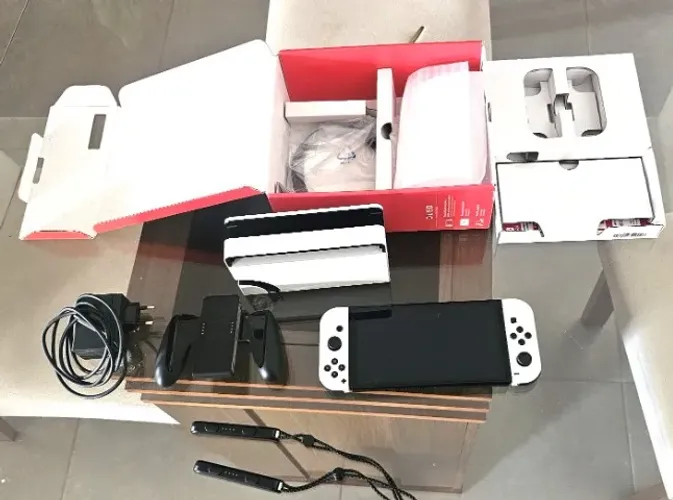 Nintendo Switch Oled Semi Novo Desbloqueado Completo Original Cartão 512gb Com Muitos Jogo
