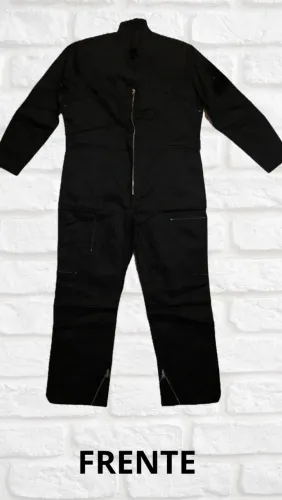 Vende-se Macacão Profissional