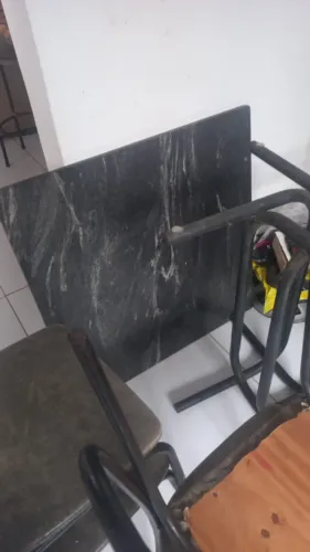 Mesa granito 4 cadeiras