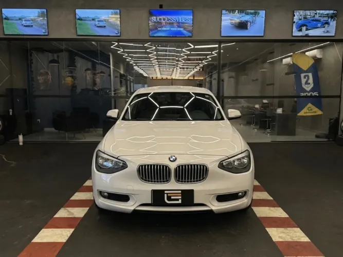 BMW 118IA / Urban/sport 1.6 TB 16V 170cv 5P 2012