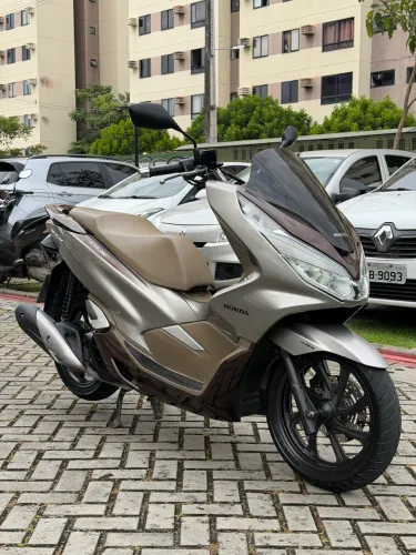 Honda PCX 150 DLX ABS