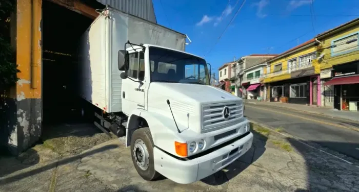 MB L1218 2002 BAÚ