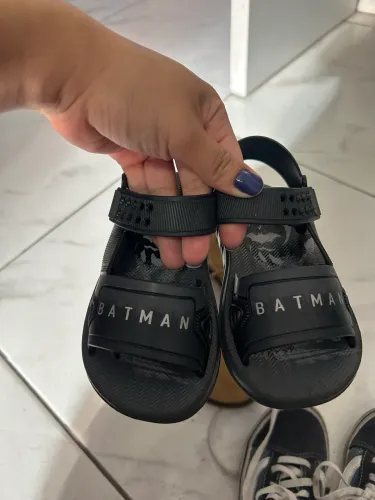 Botinha/tênis Vans/ sandália . TAM 25