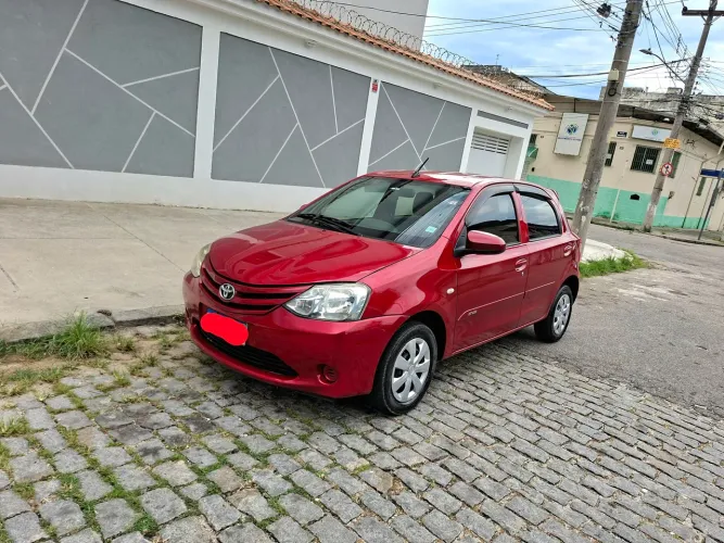 Toyota Etios X 1.3 Flex 16V 5P Mec. 2017
