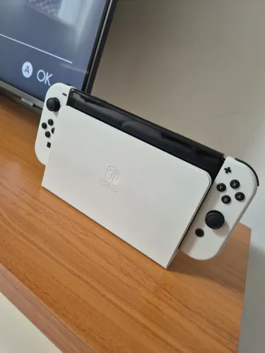 Nintendo Switch Oled 64gb Bloqueado na Caixa