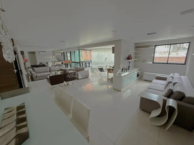 Apartamento à venda 3 suítes na Ponta verde