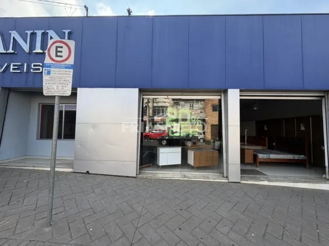 Comercial na Avenida Rui Barbosa