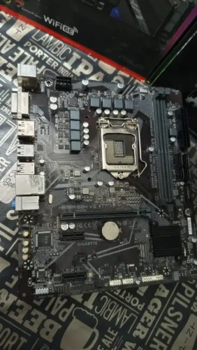 Placa mãe H510m s2 hv2 Gigabyte de decima geração
