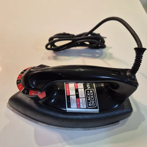FERRO DE PASSAR BLACK & DECKER