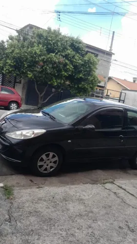 Peugeot 207 XR 1.4 Flex 8V 3P 2011