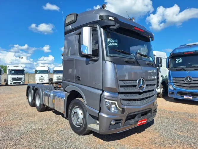 Mercedes-Benz New Actros 2653S ANO 2023/2024 Cinza.