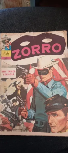 Gibi do Zorro  número 43 editora Ebal ano 1974 preto e branco bastante marcas causadas pel