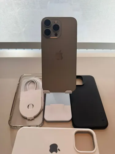 iPhone 16 Pro Max 256GB Titânio Natural  90% Bateria  Completo