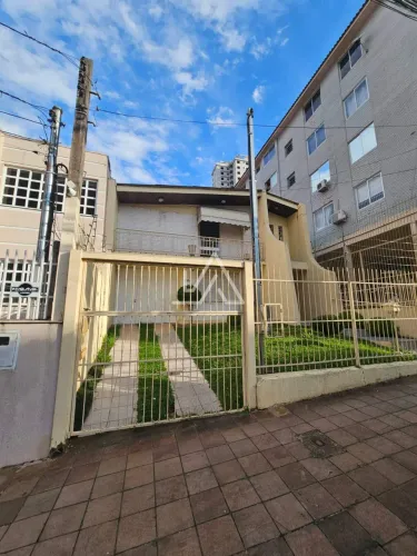 CASA 03 DORMITÓRIOS - CENTRAL - A VENDA - PASSO FUNDO RS