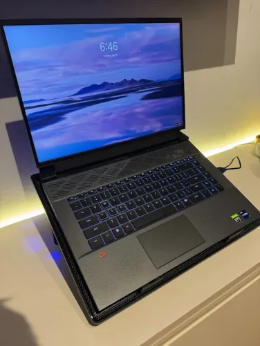 Laptop Dell G16 Gamer - i9 | RTX 3070 Ti | 32GB RAM + base de resfriamento