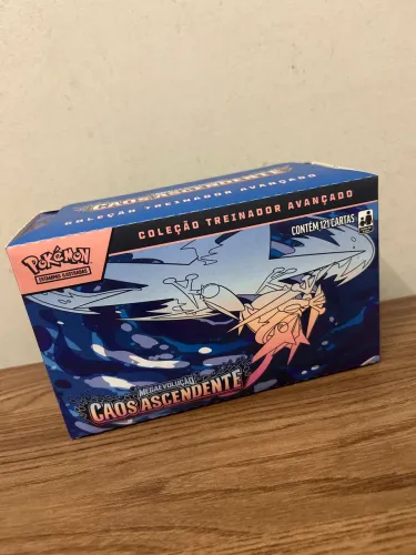 Elite trainer box caos ascendente Lacrada Pokémon TCG